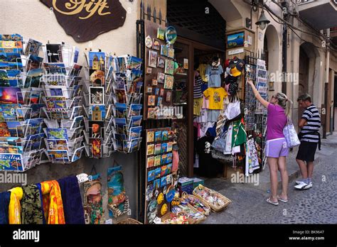 boutiques in sicily.